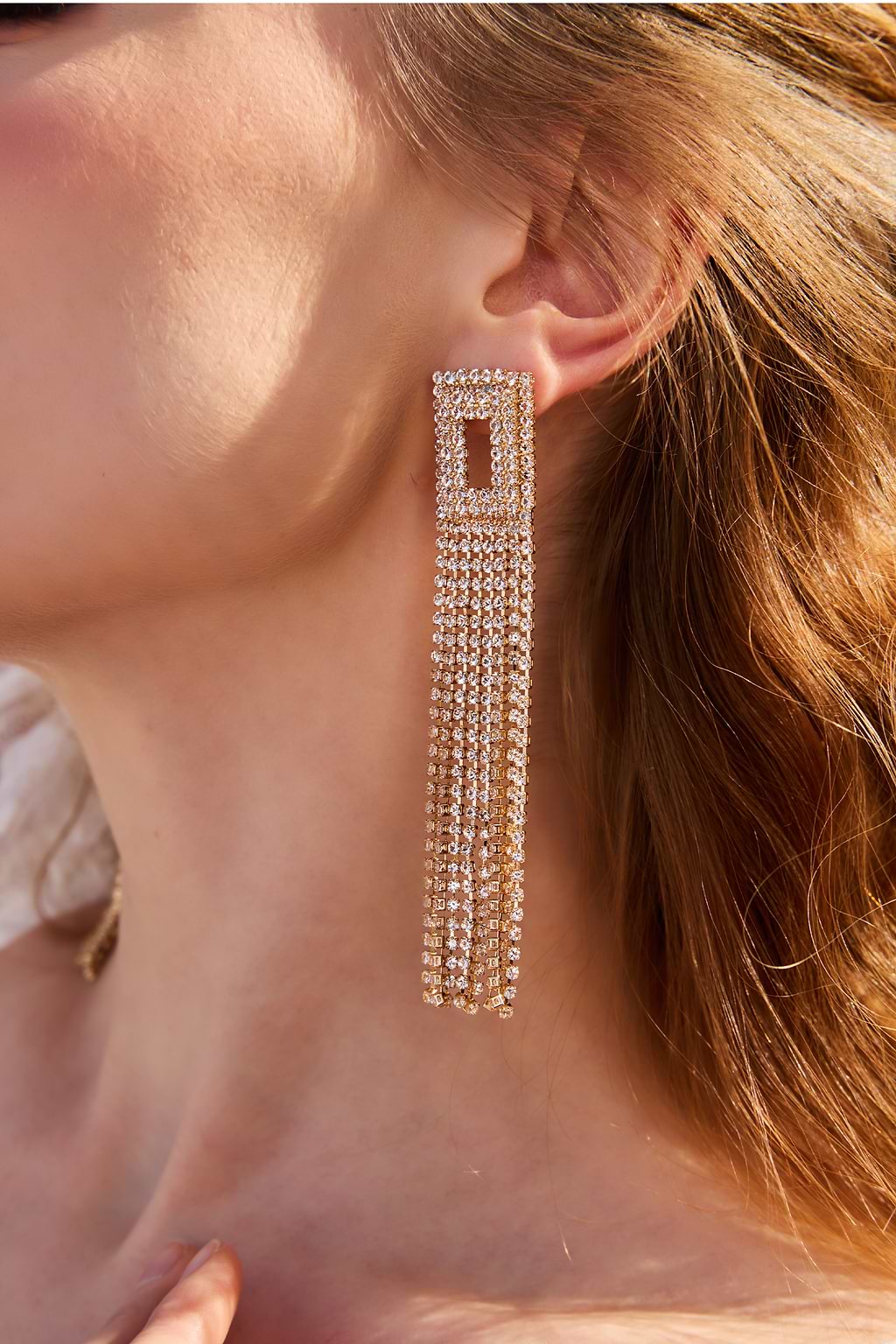 Ohrringe mit künstlichen Diamanten und Fransendetail