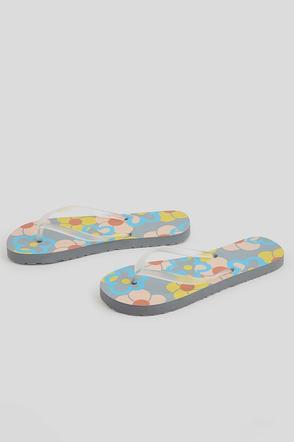Tongs florales avec semelle en mousse