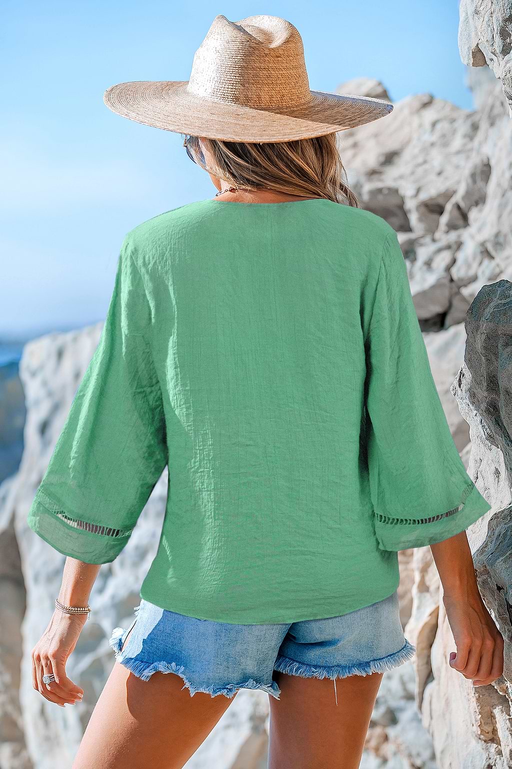 Himmelblaues geknöpftes Oberteil mit Schnürung vorne