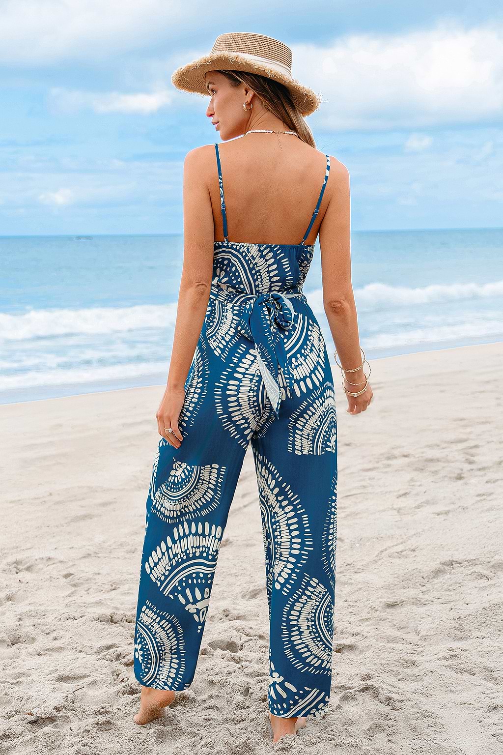 Combinaison bleue taille à nouer jambe droite