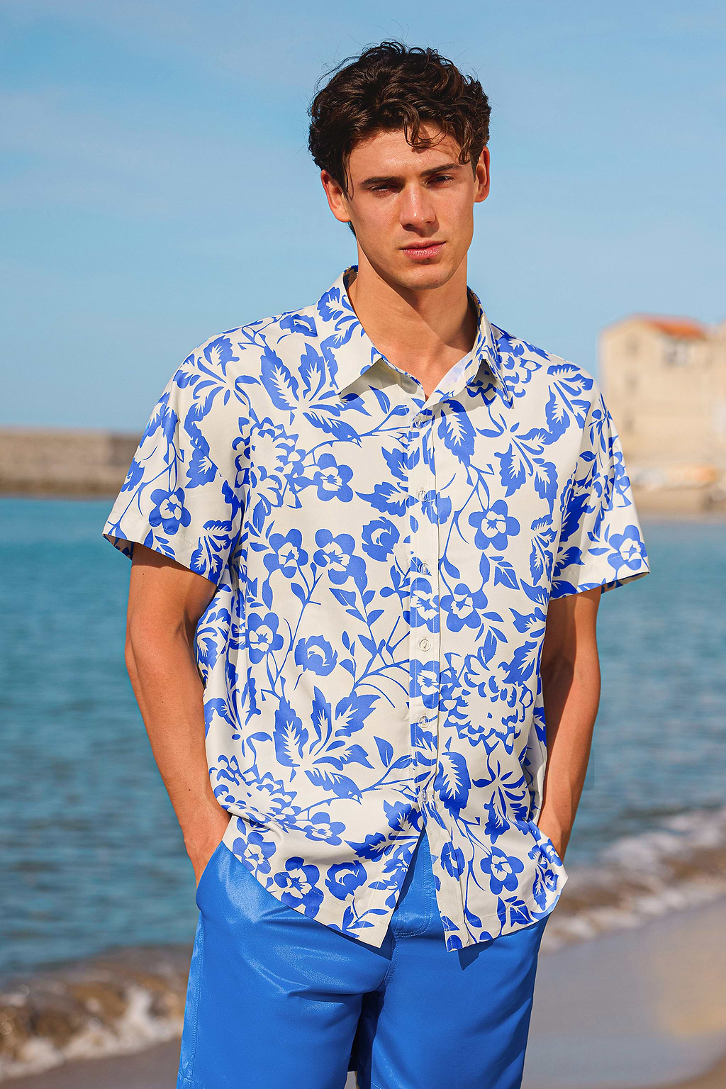 Chemise florale avec manches courtes