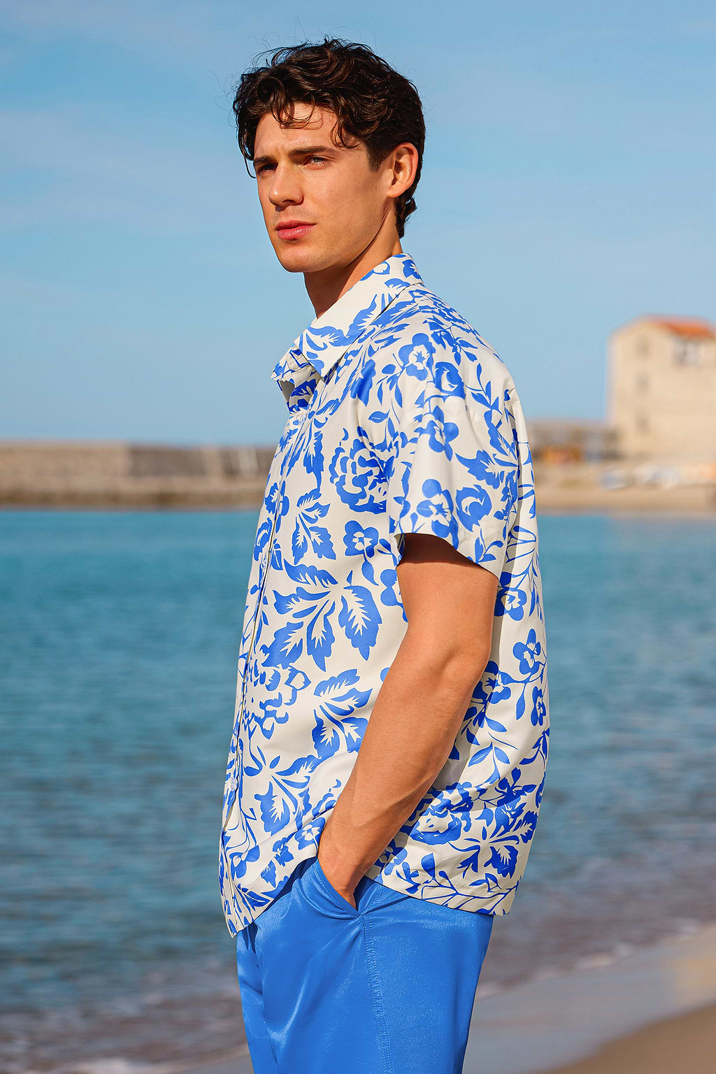 Chemise florale avec manches courtes