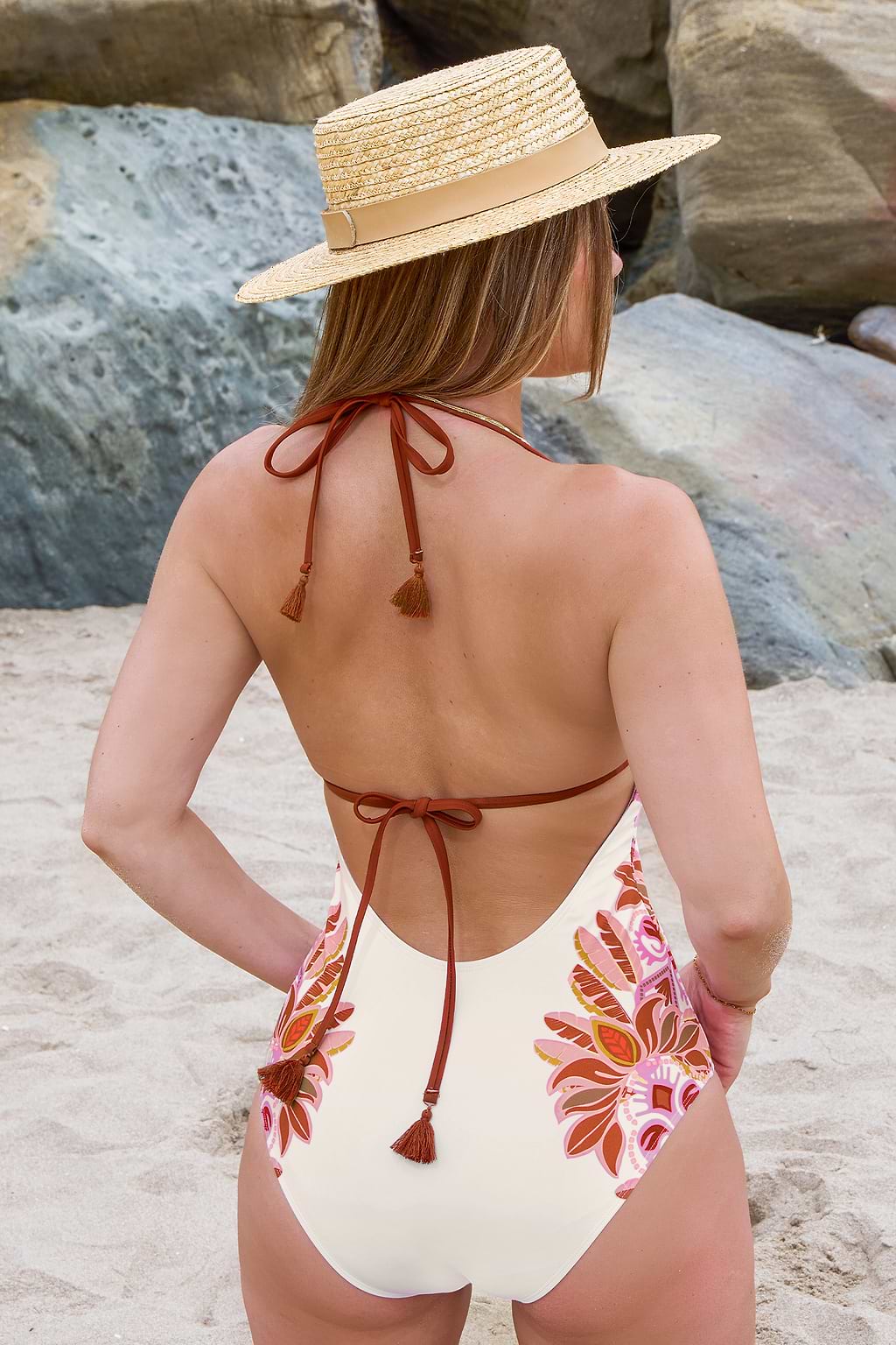 Langer Torso Mittlerer Brusthalt Badeanzug