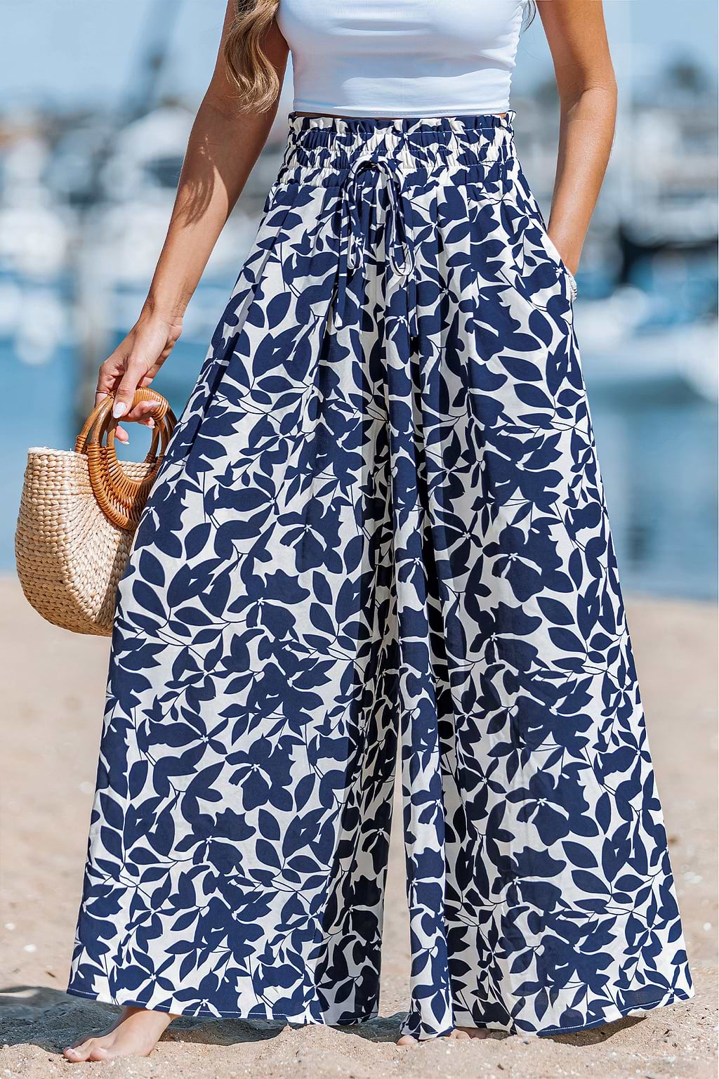 Pantalon fleuri garniture à volants