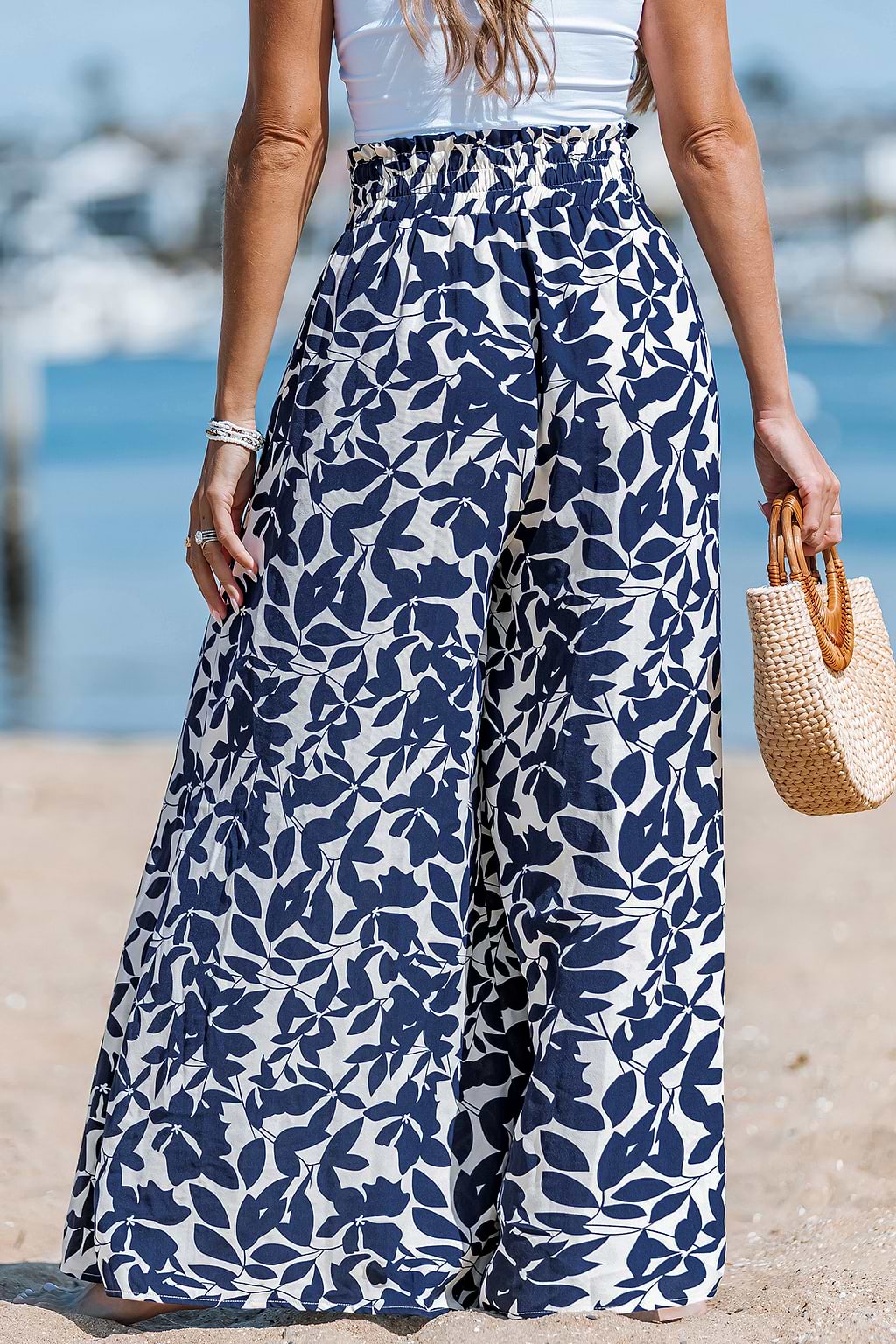 Pantalon fleuri garniture à volants