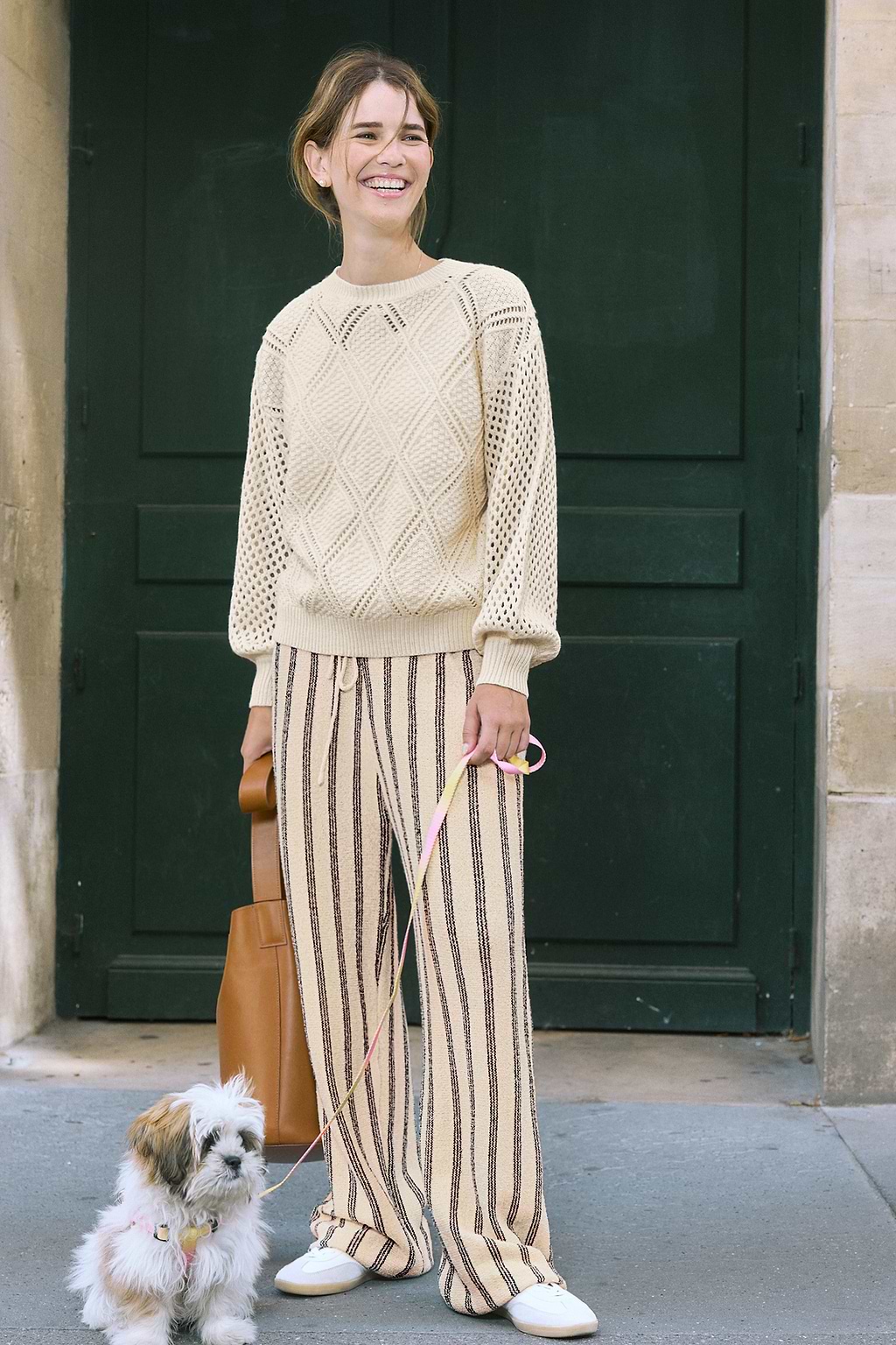 Beiger Cut-out Pullover mit langen Ballonärmeln