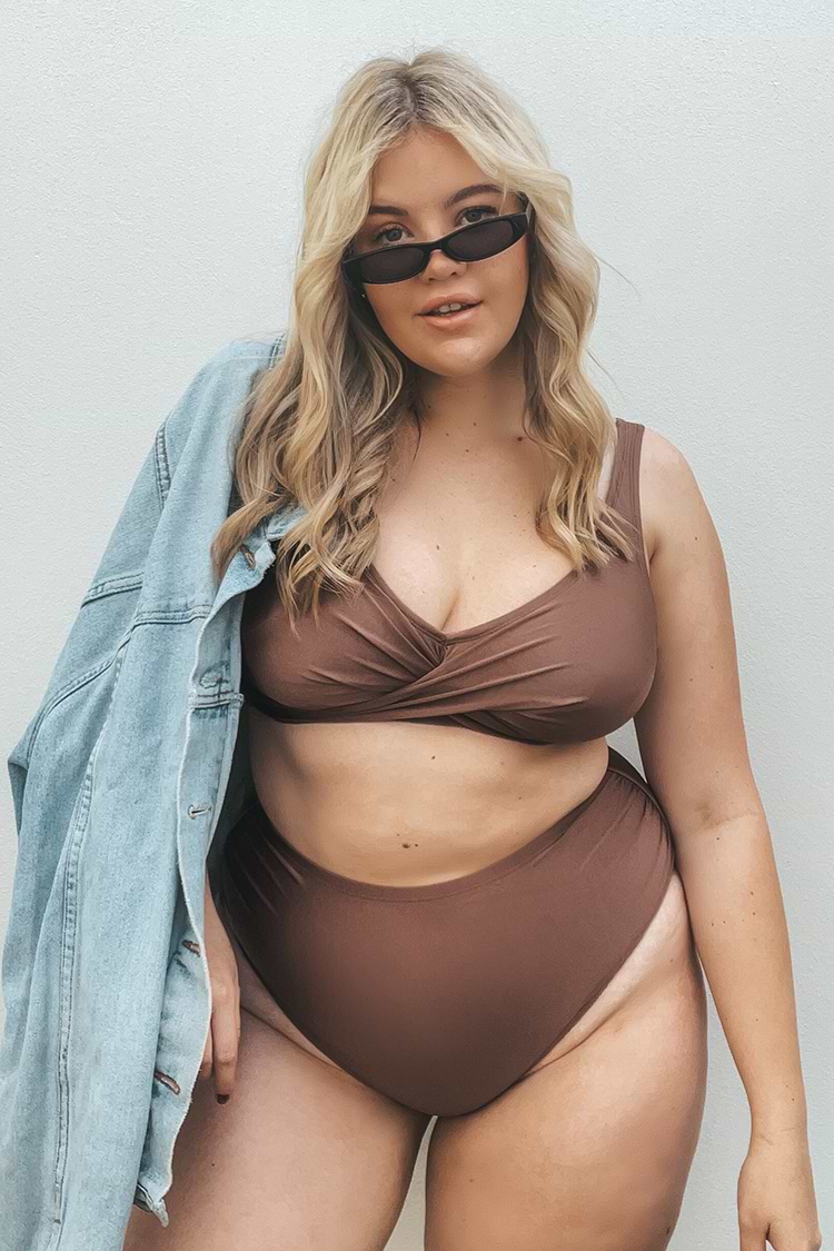 Bikini taille haute grande taille à crochet arrière