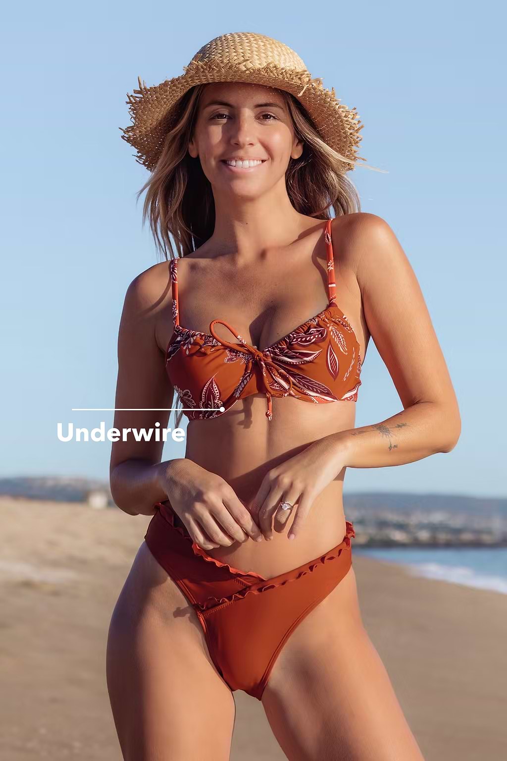 Top bikini bralette con aro y lazo frontal