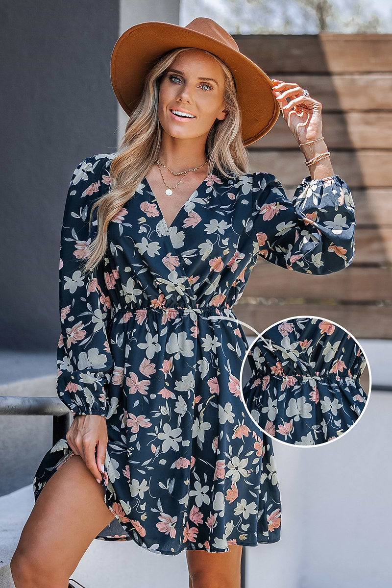 A-Linien-Minikleid mit Blumendruck und langen Ärmeln