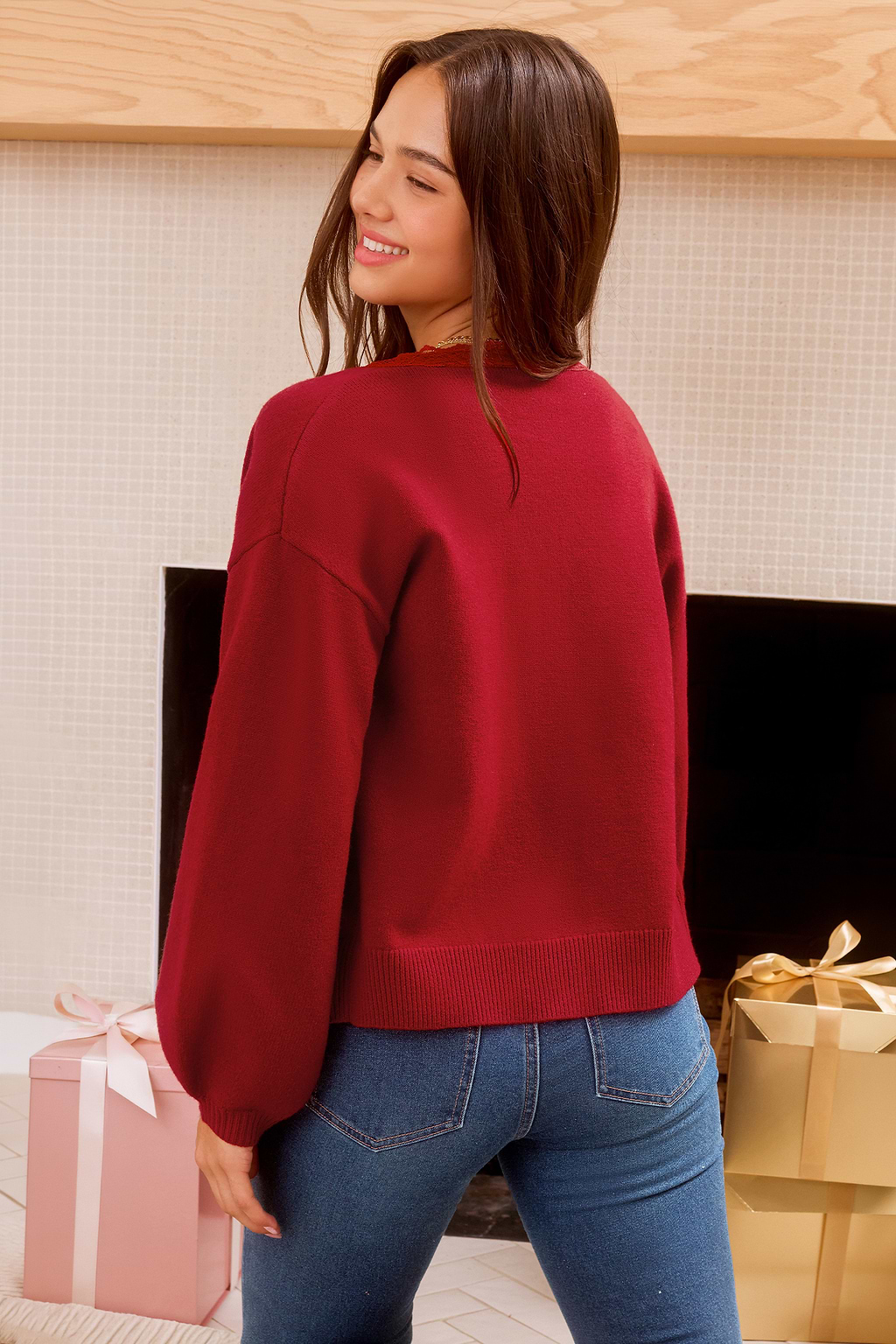 Cardigan rouge en tricot à devant ouvert et bordure en dentelle