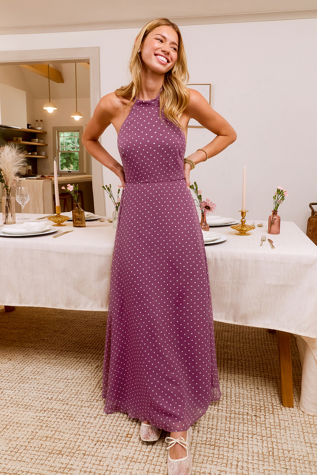 Robe longue à pois tissée à col montant sans manches