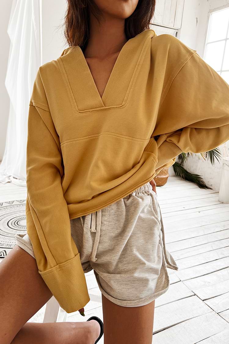 Sweat à capuche jaune à manches longues