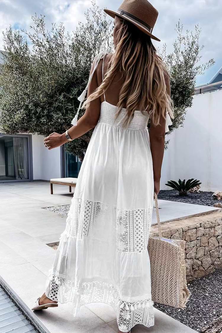 Robe à bretelles fines et gland avec bordures en dentelle