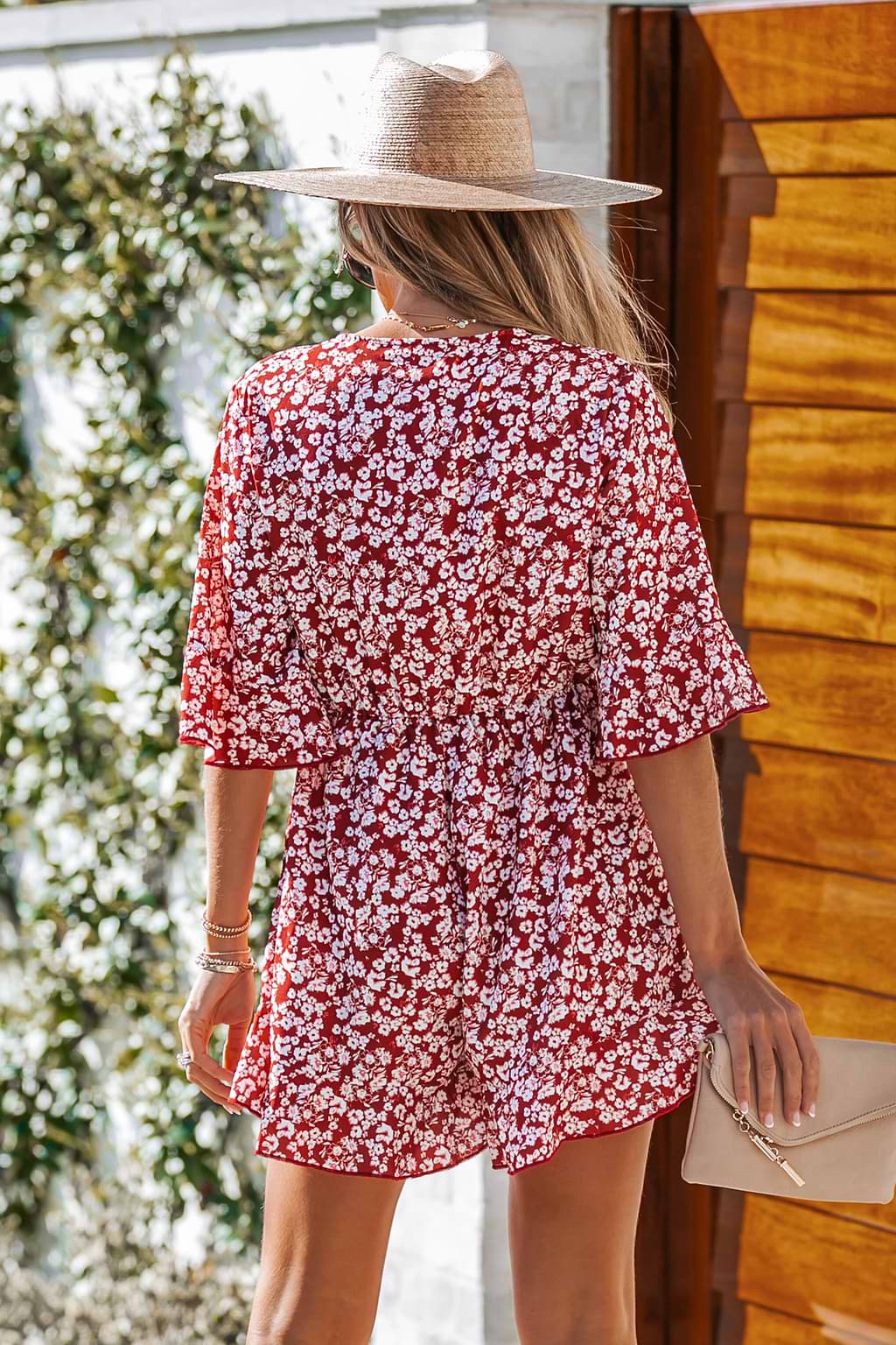 Romper mit Blumendruck und Schleife vorne