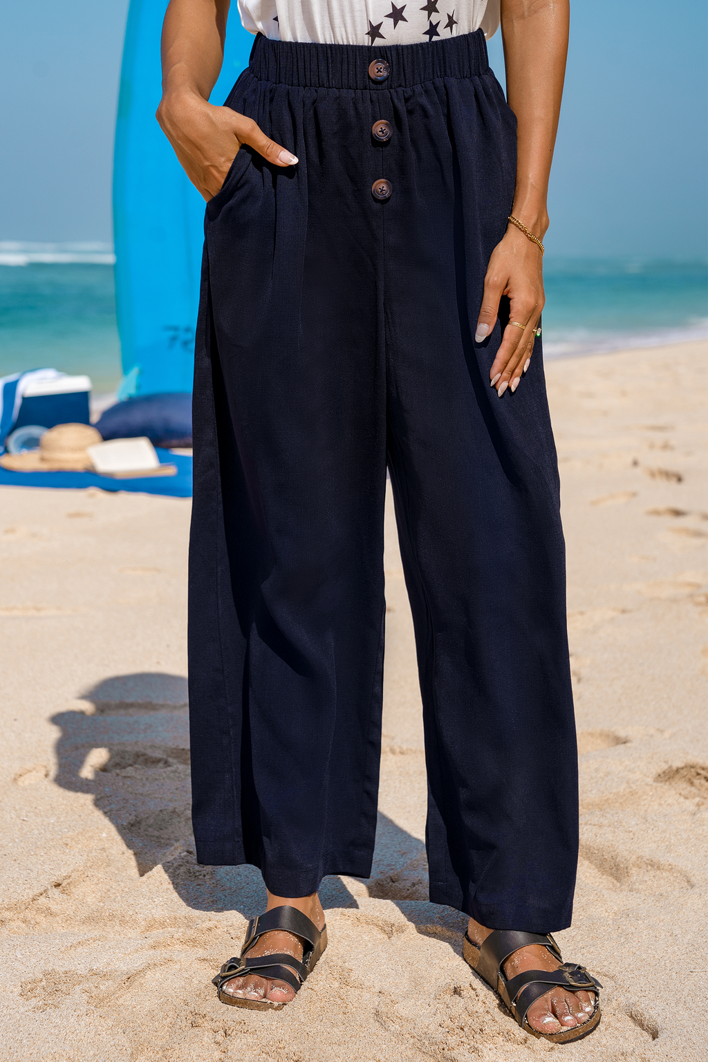 Pantalones de cintura alta con botones