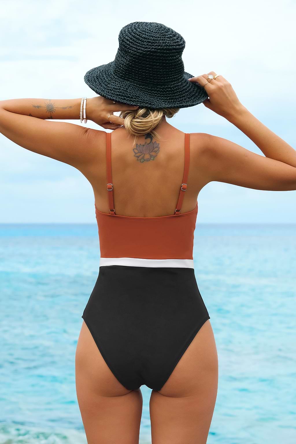 Colorblock Colombia Coast Square Neck One Piece Swimsuit