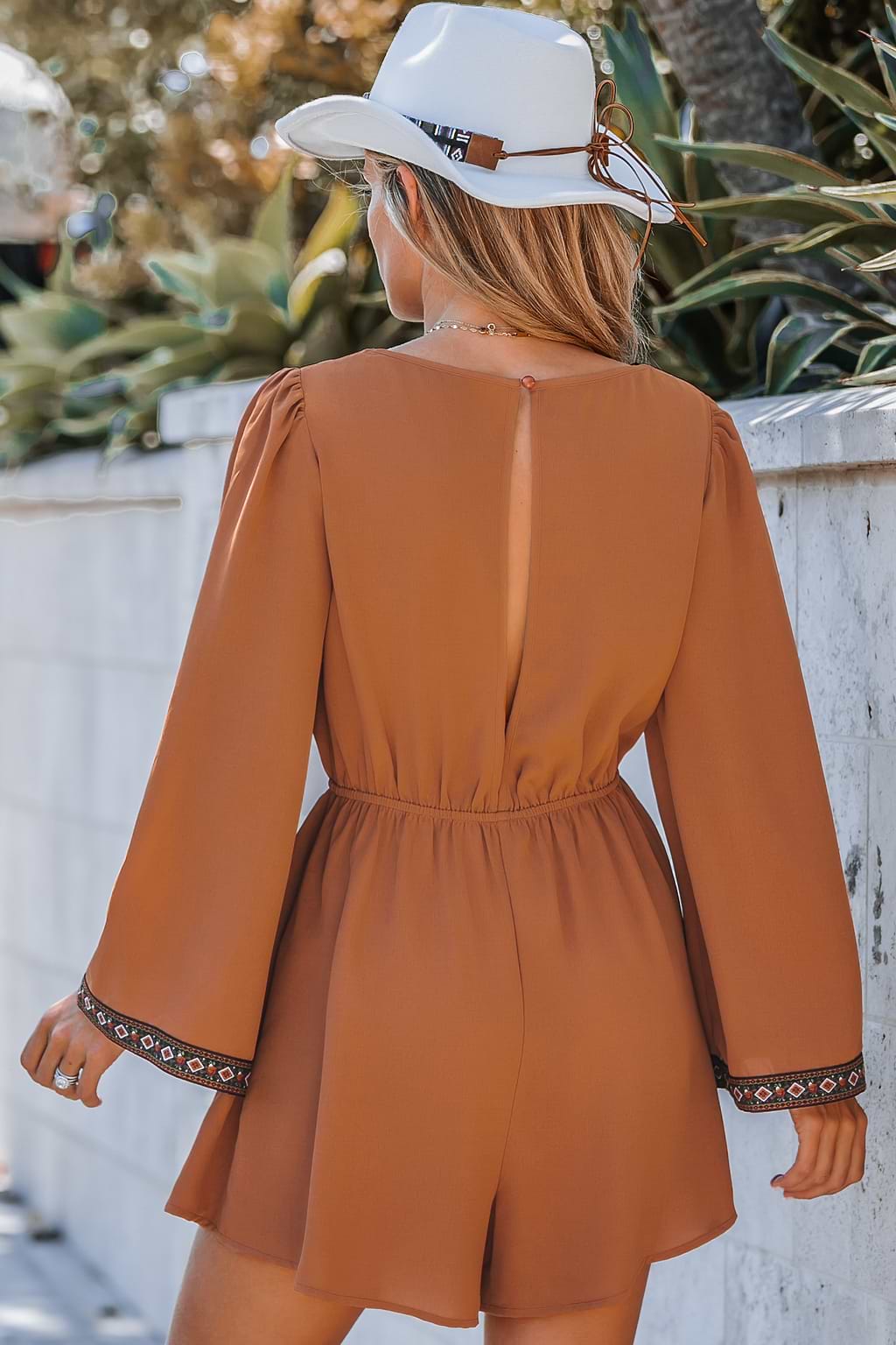 Combishort à col en V et à imprimé géométrique boho