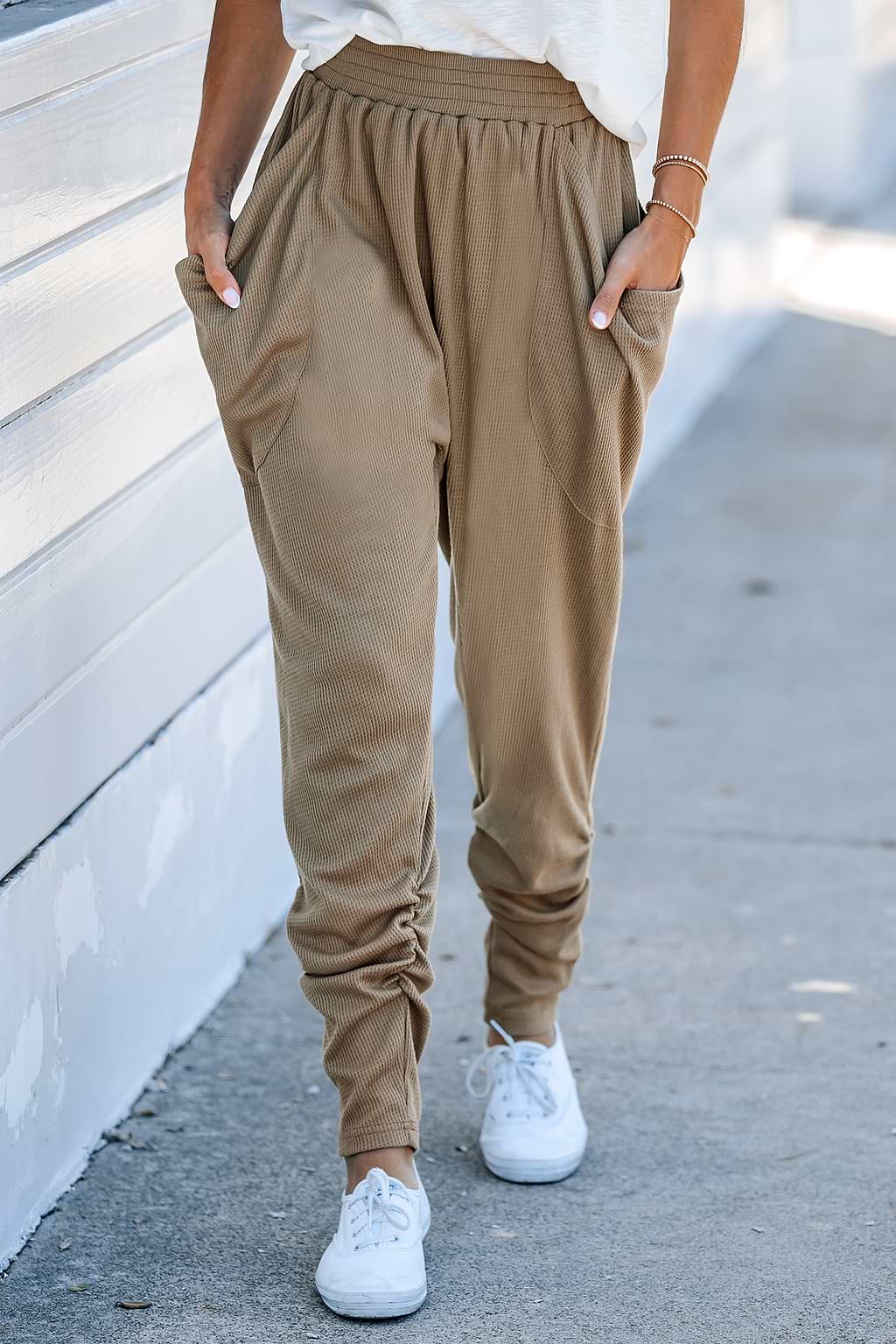 Pantalones de cintura alta con textura arena