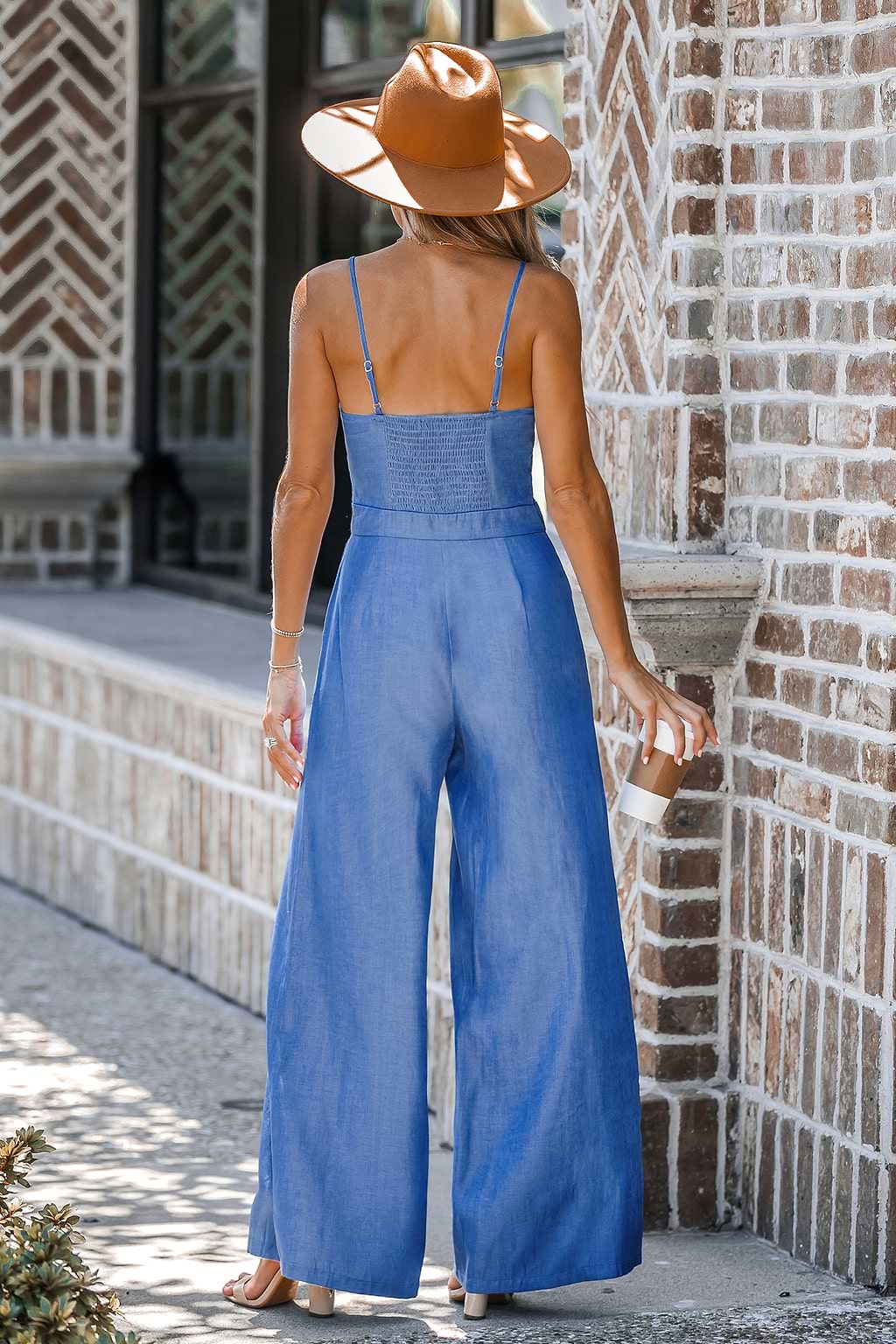 Combinaison à bretelles avec nœud sur le devant