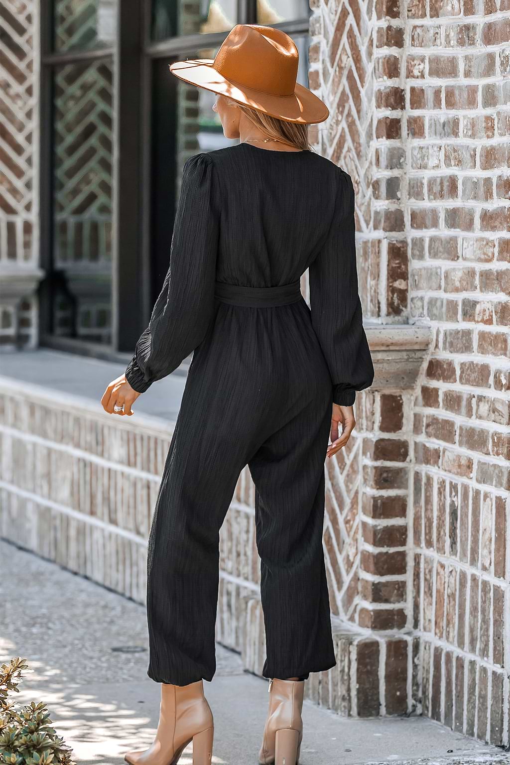 Jogger-Overall mit Gürtel und Bauernärmeln