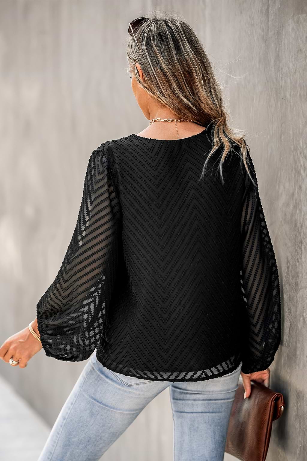 Chevron-Stitching Mesh V-Neck Top