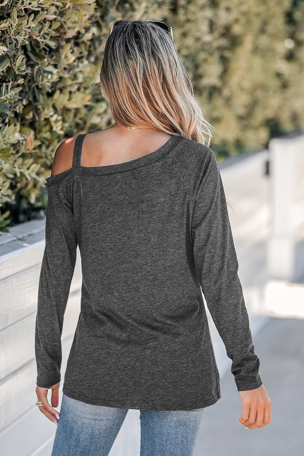 T-shirt torsadé à une épaule en tricot chiné