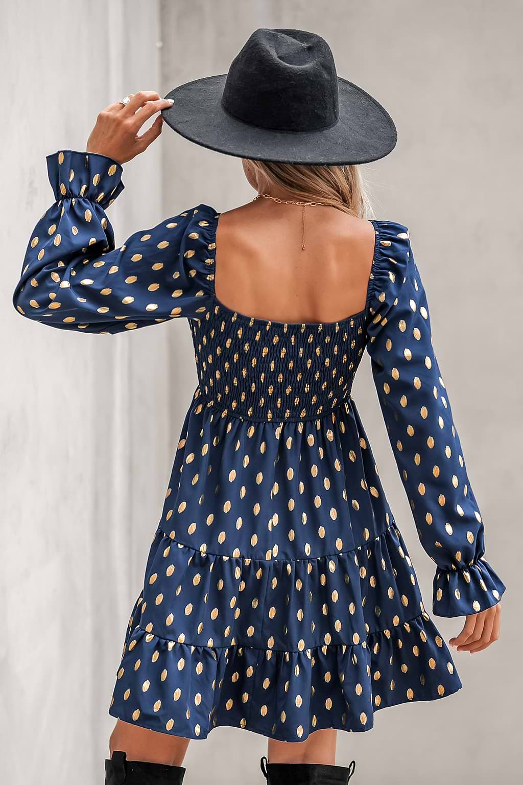 Robe mini à volants et smocks à imprimé géométrique