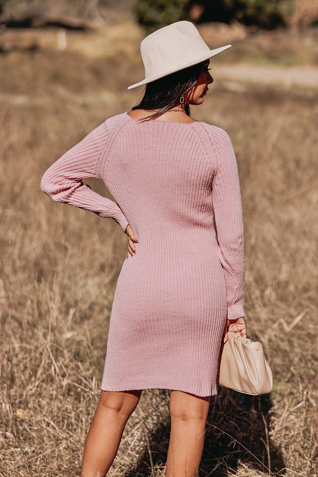 Robe pull moulante et côtelée