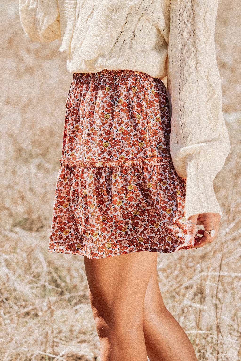 Gesmokter Rock mit Blumendruck und Kordelzug