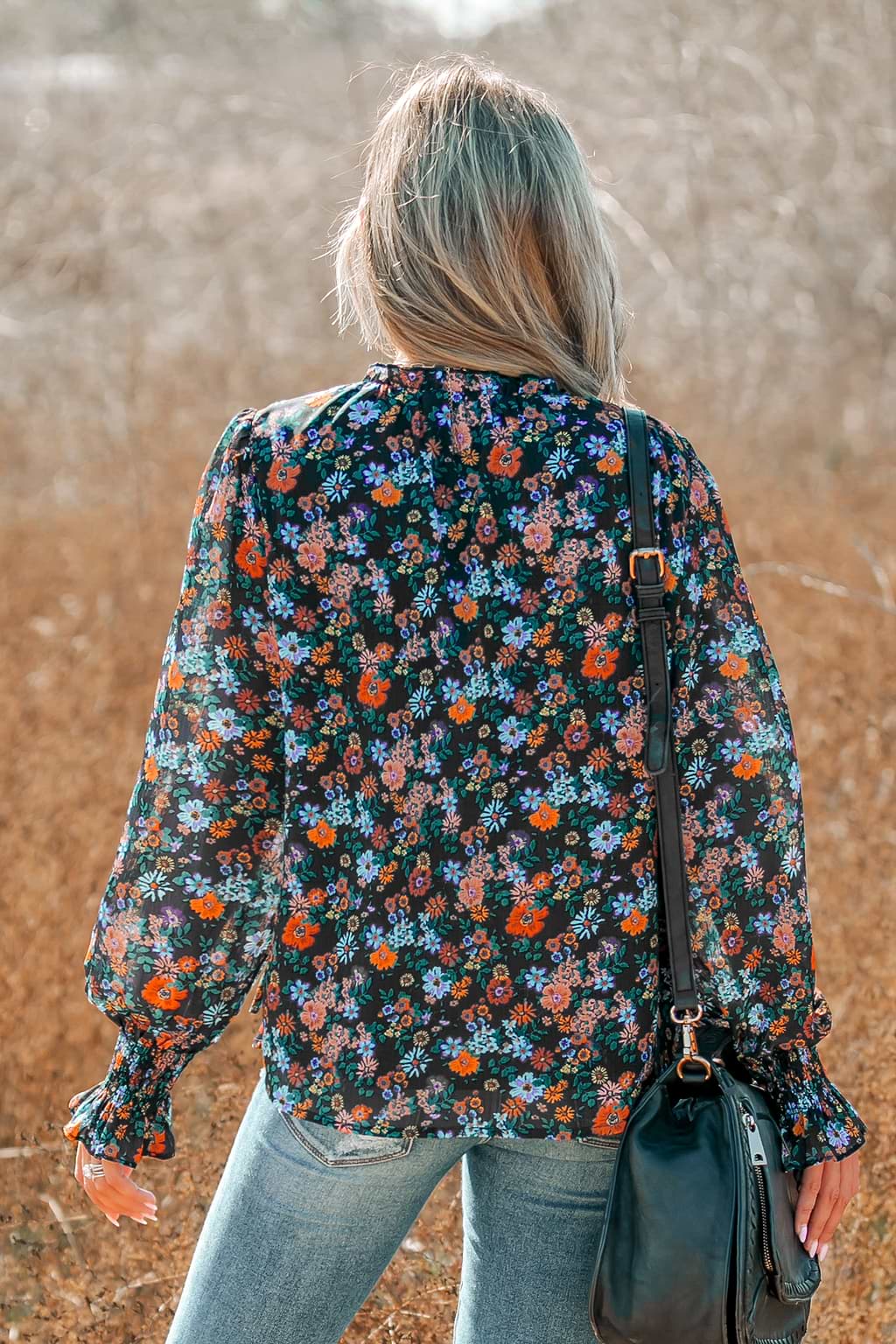 Top fruncido con estampado floral de florecitas