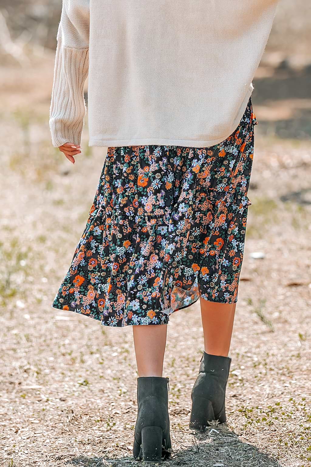 Falda cónica con estampado floral de florecitas