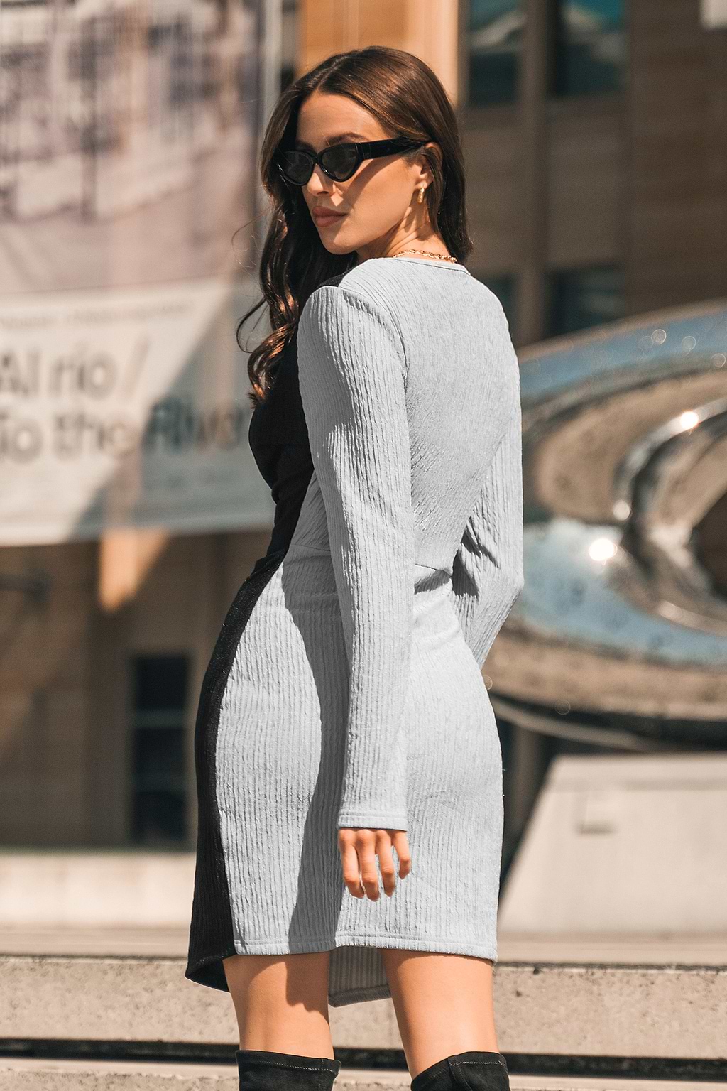 Gerüschtes Rippstrick Minikleid mit Kordelzug