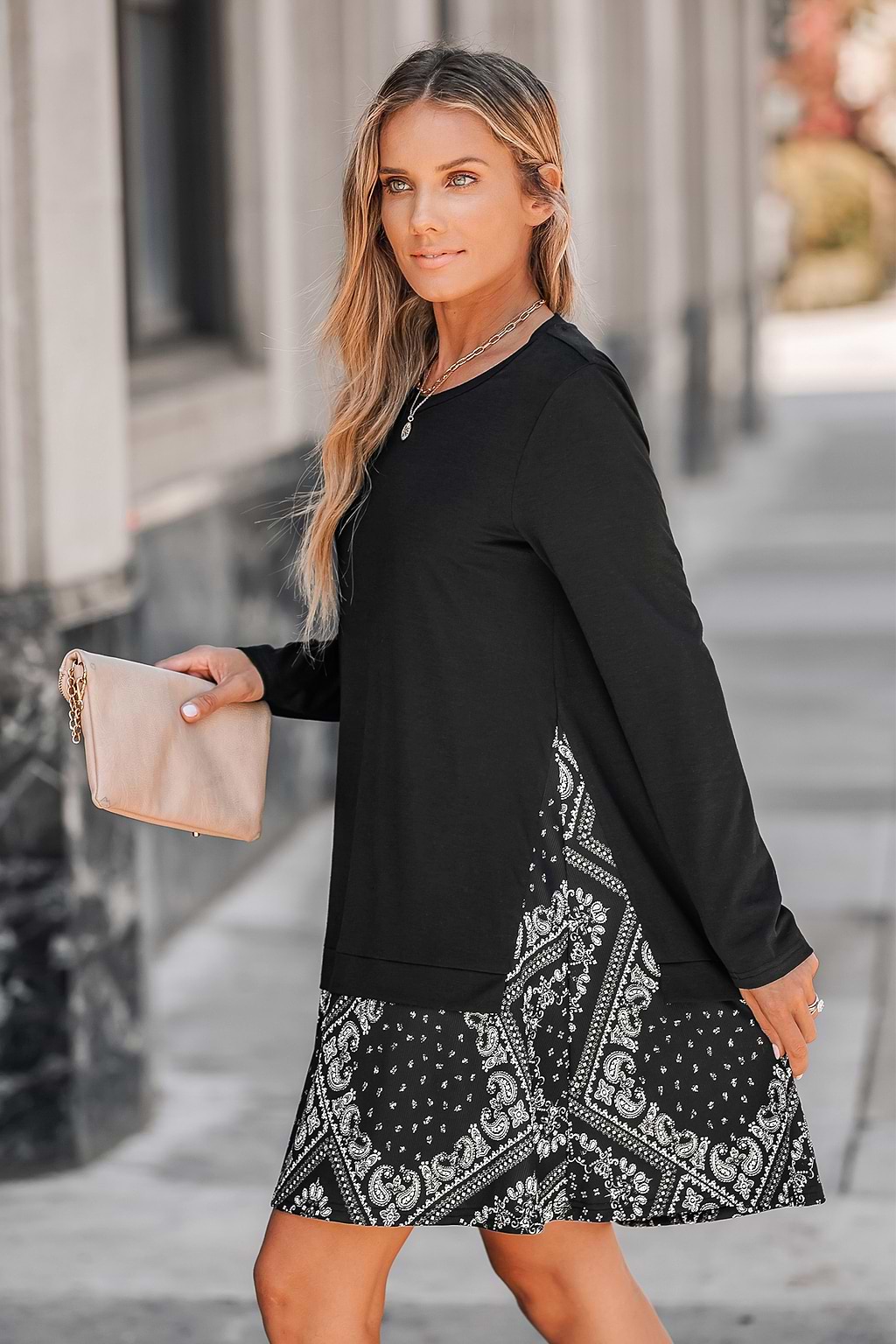 Minivestido evasé con estampado de cachemira