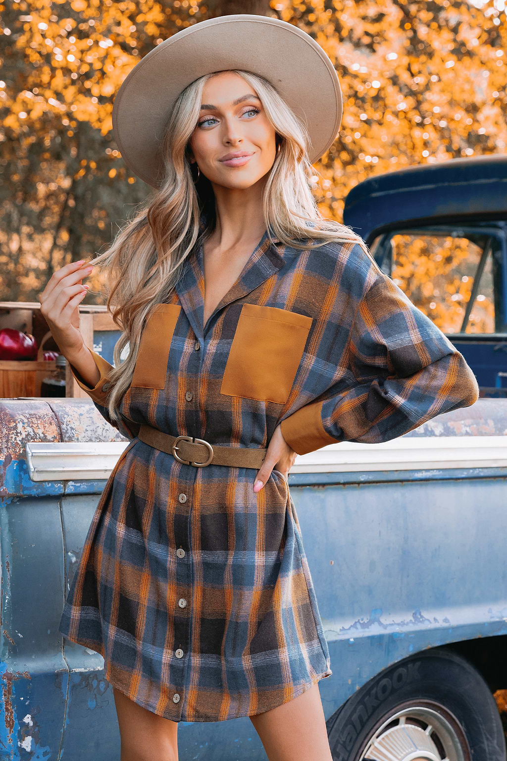 Robe mini chemise à boutons sur le devant en carreaux