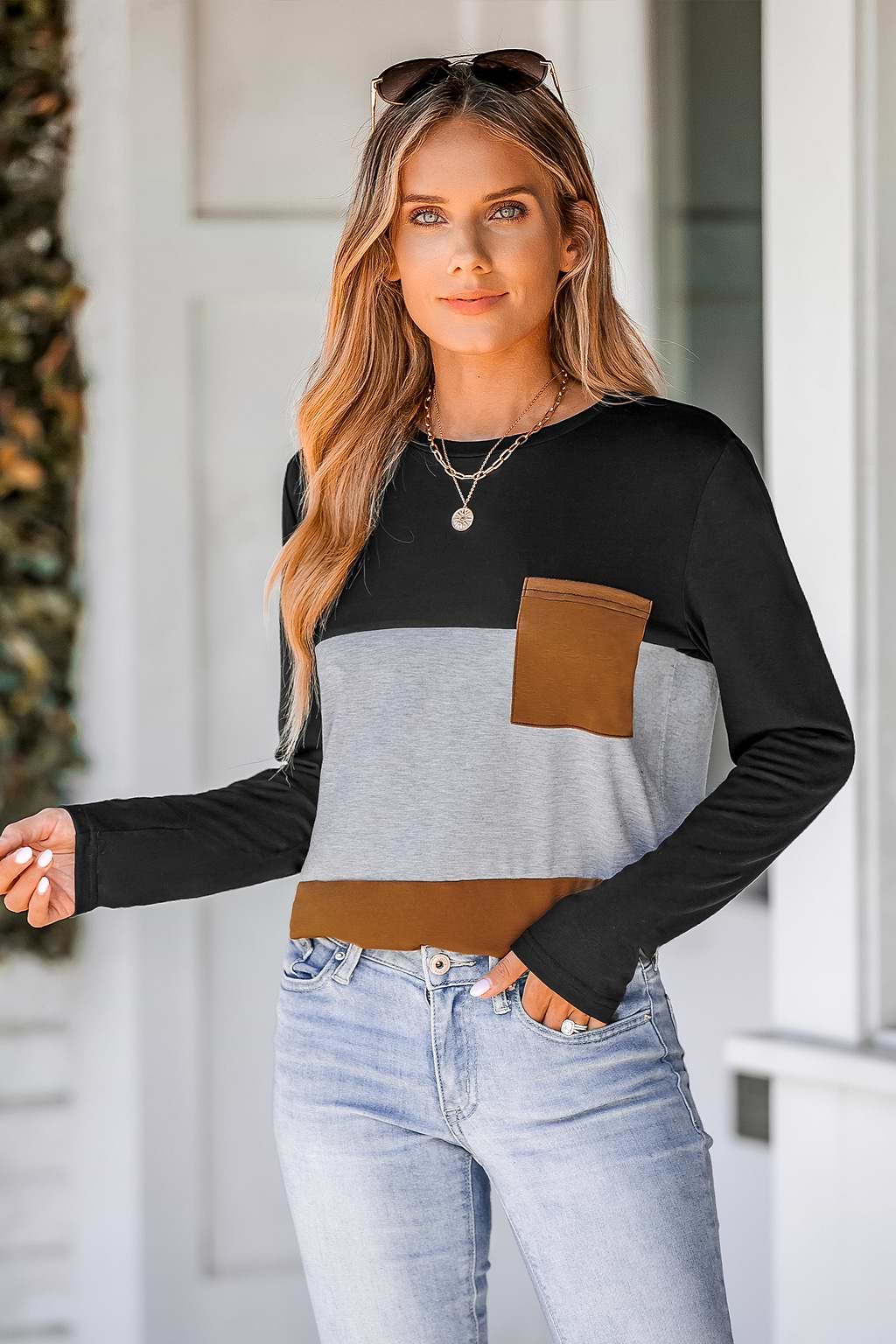 T-shirt a maniche lunghe con tasca colorblock