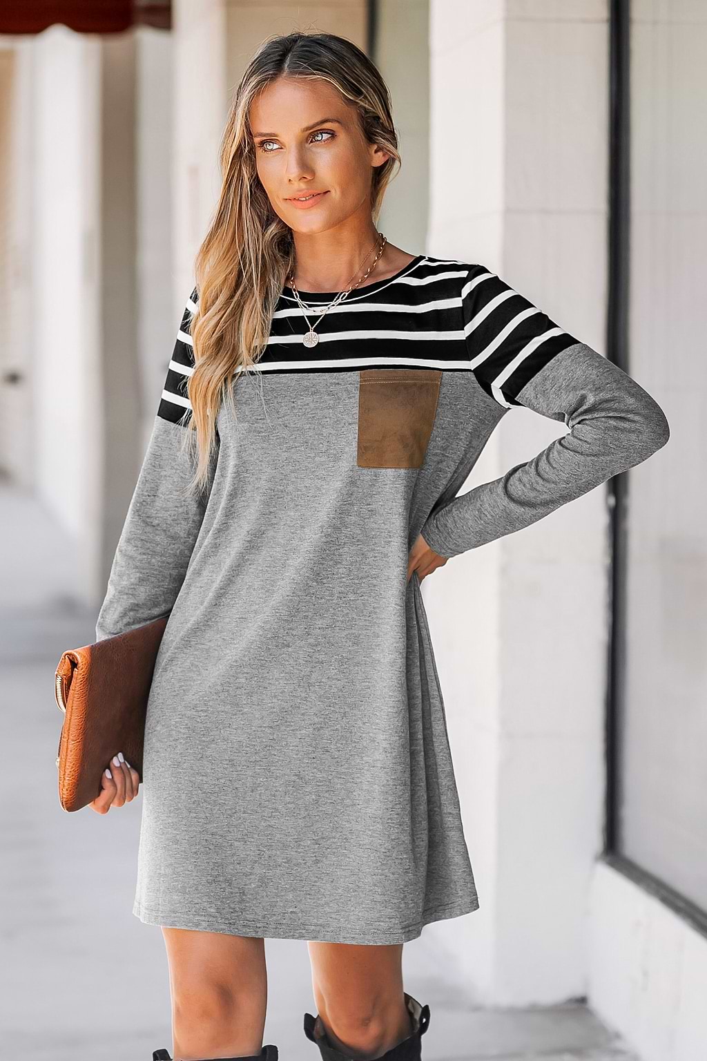 Vestido estilo camiseta de manga larga con bloques de color a rayas