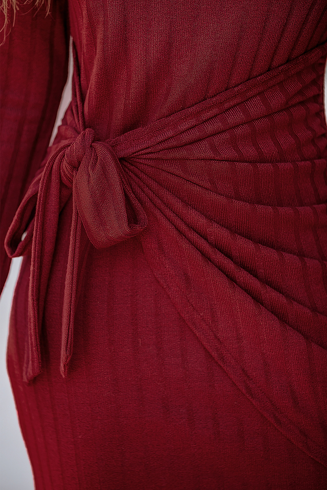 Maroon Knotted Belt Bodycon Dress