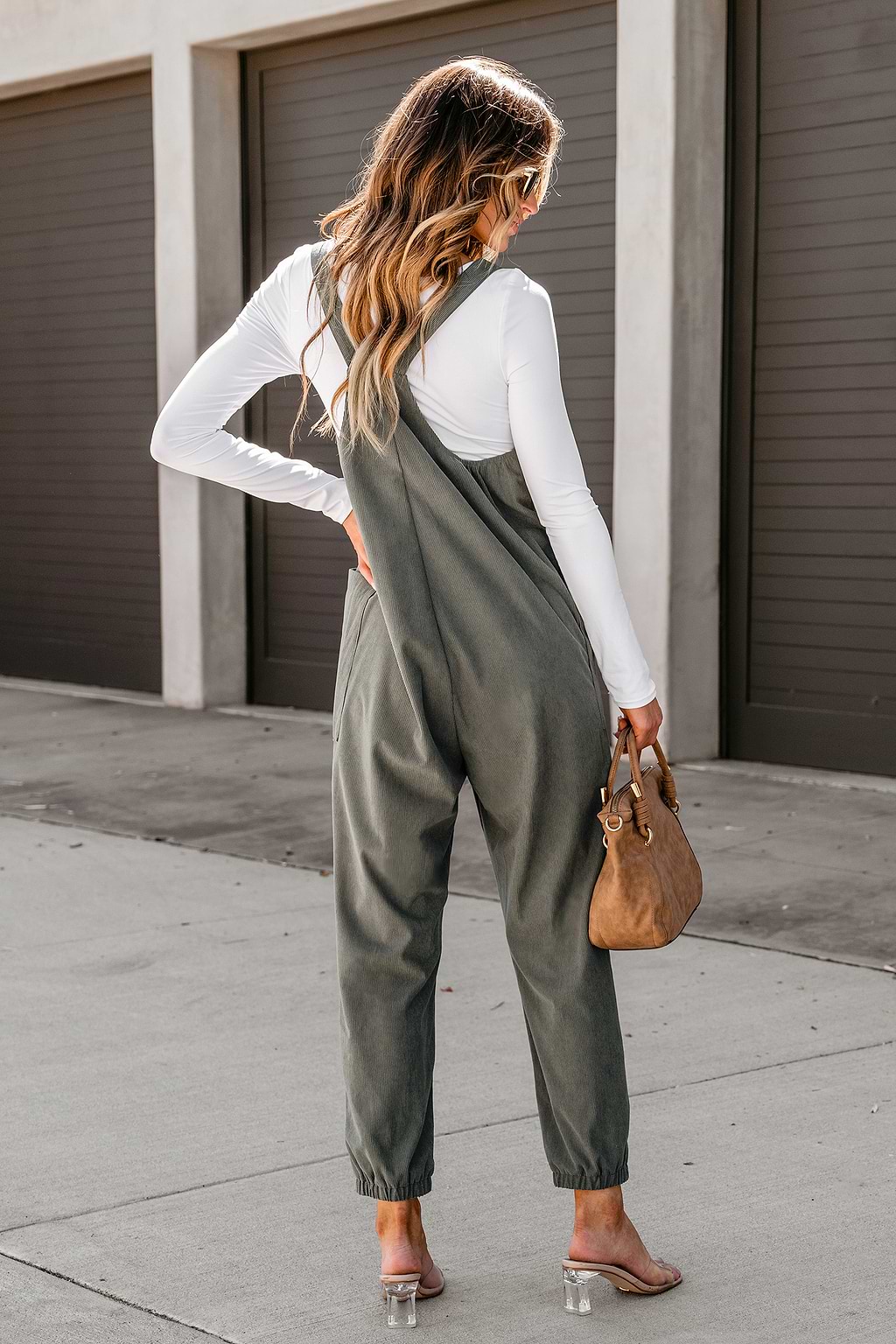 Combinaison en velours côtelé vert sauge