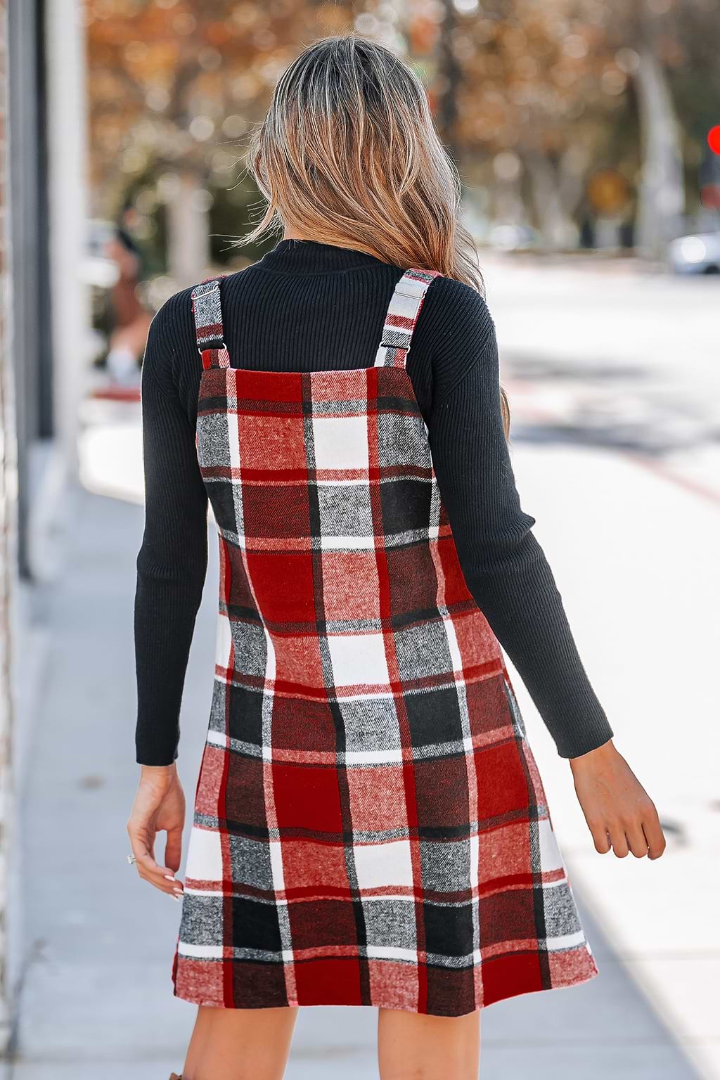 Minivestido a cuadros con cuello en V y bolsillo