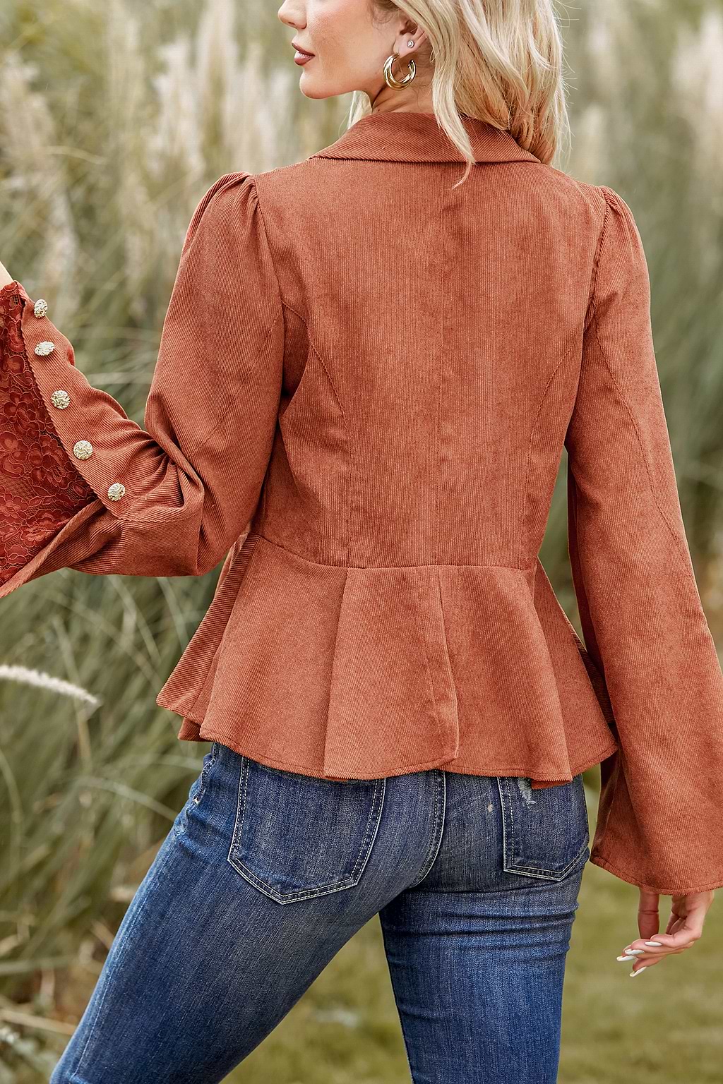 Blazer à boutons en dentelle contrastée brun