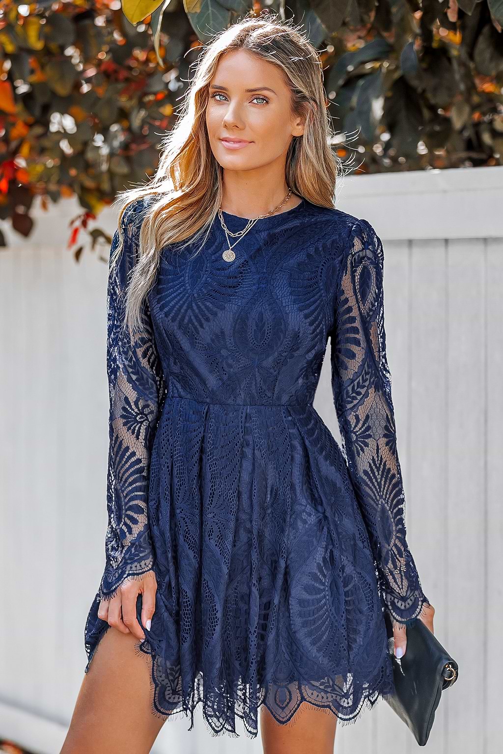 Robe mini en dentelle