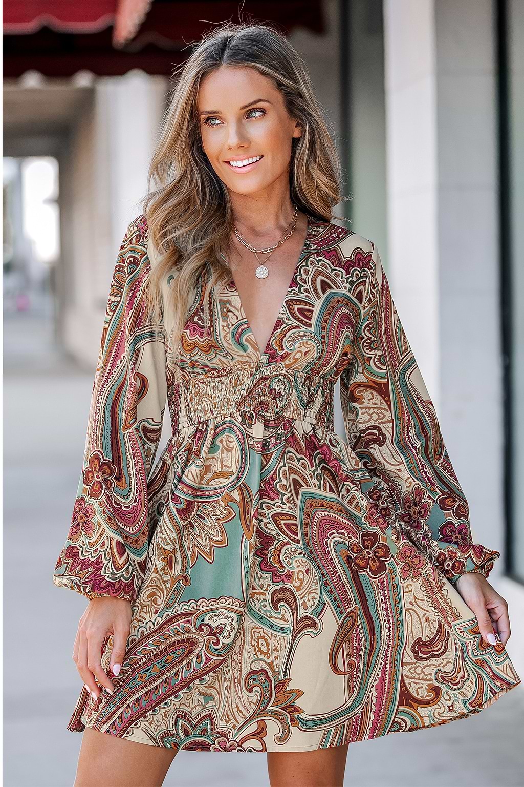 Paisley-Minikleid mit gesmokter Taille