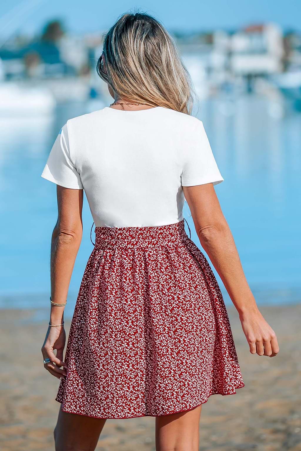 Robe mini avec jupe et t-shirt à fleurs