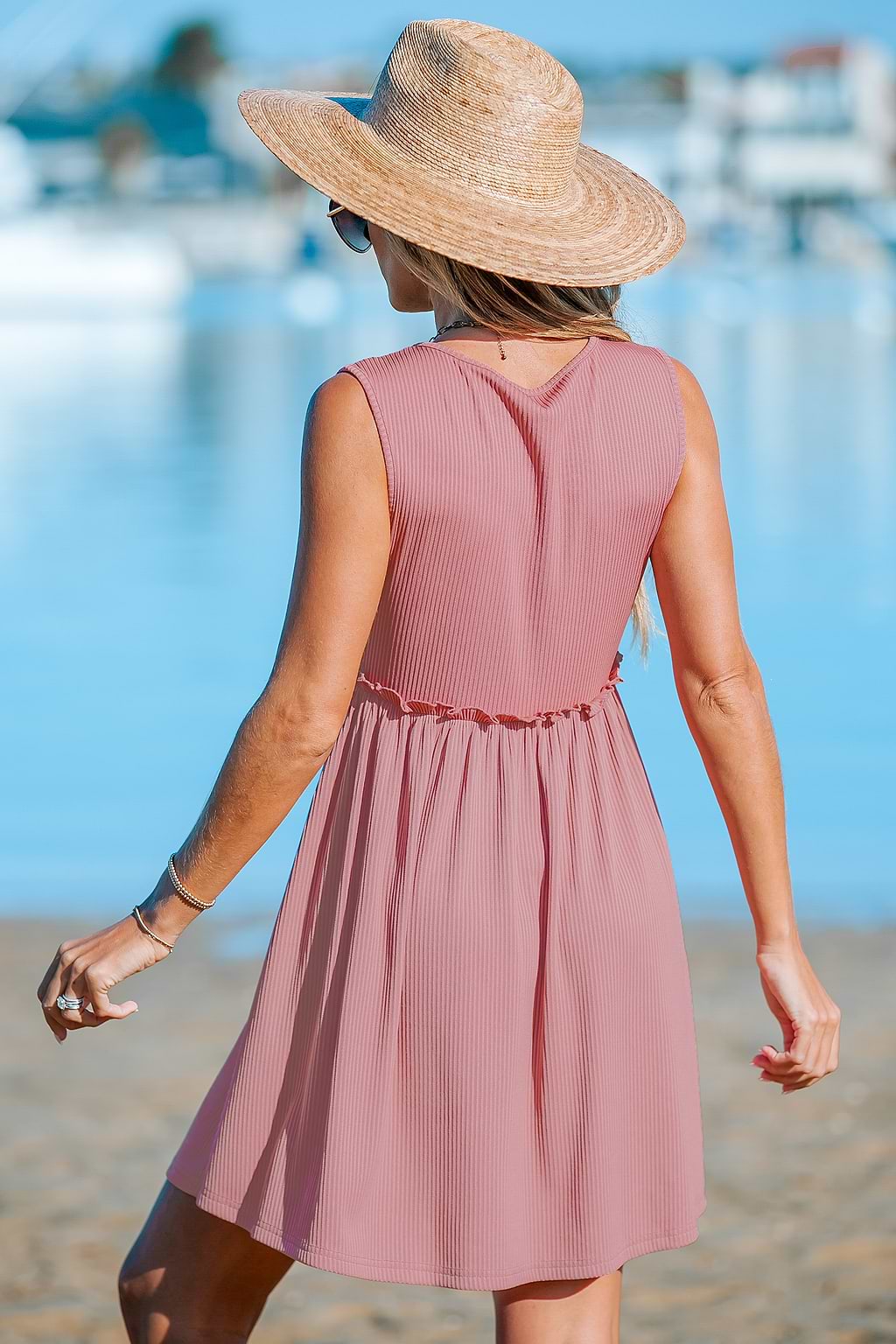 Geripptes & gerafftes A-Linien-Midikleid