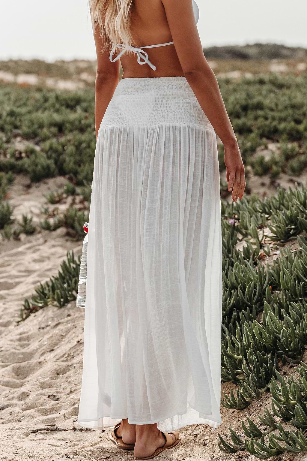 Pareo con dobladillo dividido y cintura fruncida