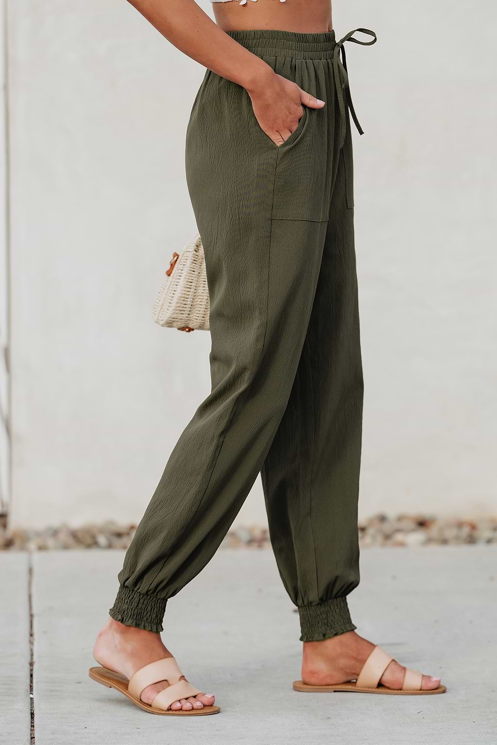 Pantalones cónicos fruncidos con cordón