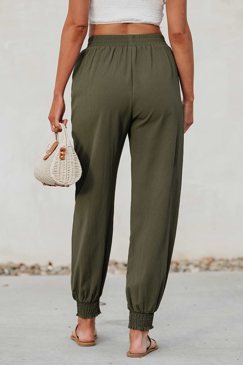 Pantalones cónicos fruncidos con cordón