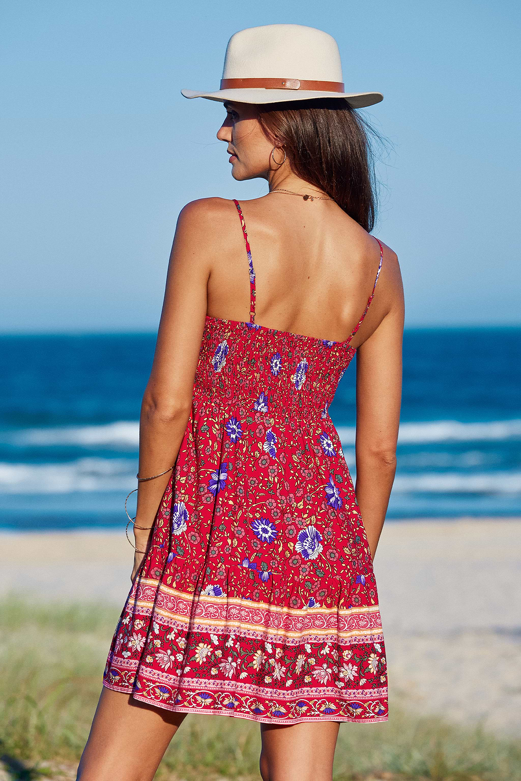 Minivestido fruncido con cuello en V floral