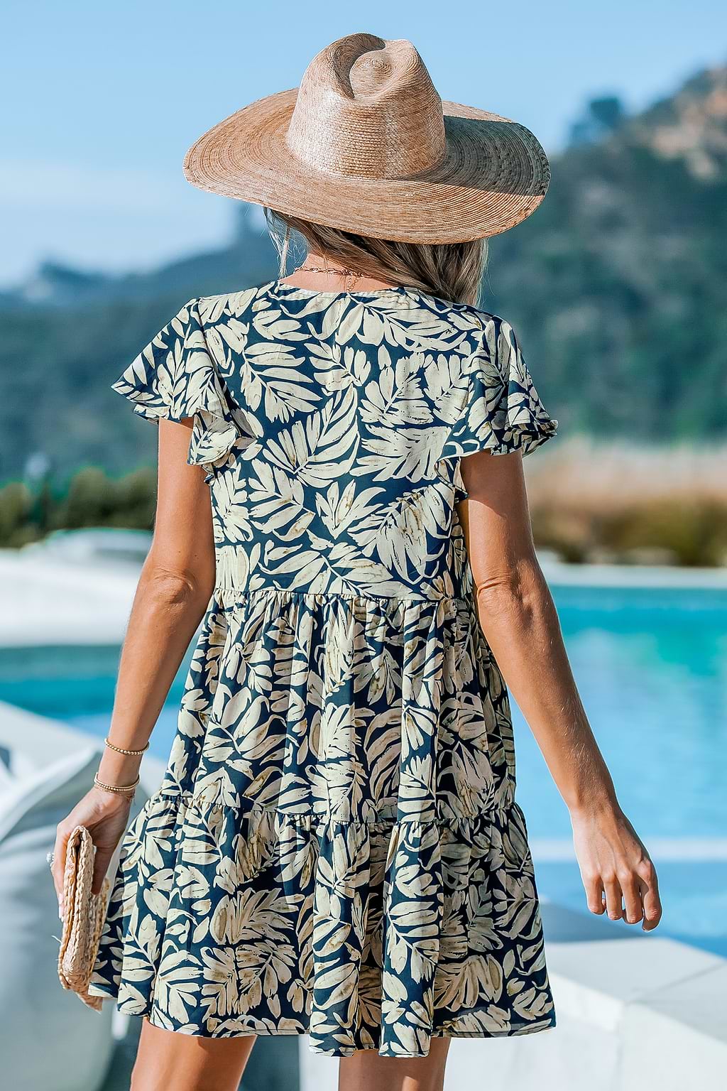 Marineblaues Tropisches Minikleid mit ausgestellten Ärmeln