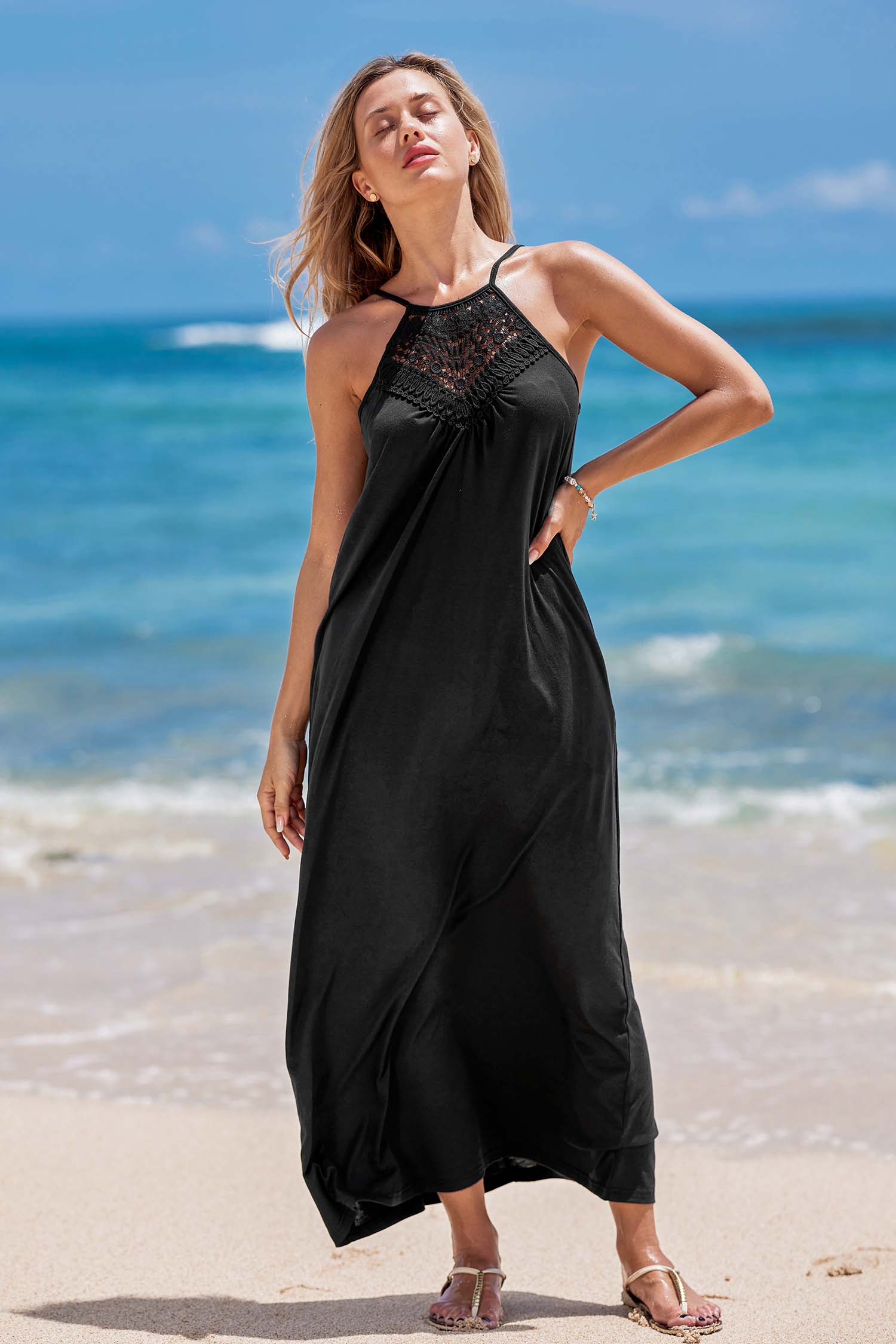Robe maxi à col haut en crochet noir